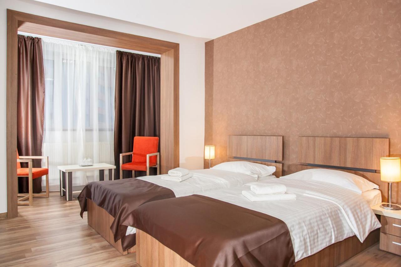 Hb Brilliant Hotel Brașov Exterior foto