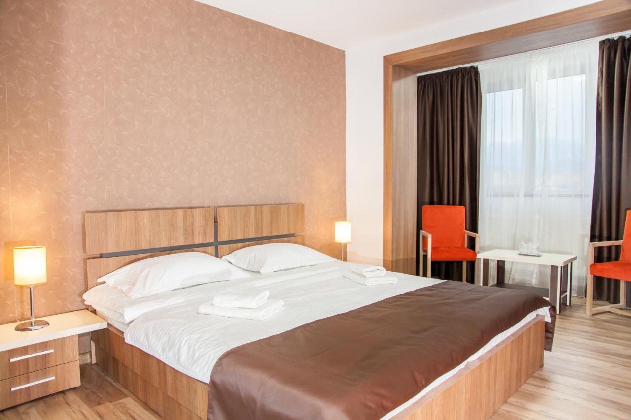 Hb Brilliant Hotel Brașov Exterior foto
